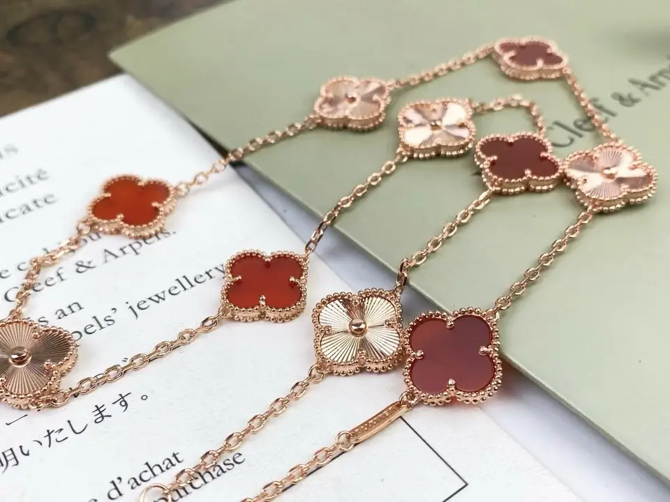 Alhambra necklace - image 5