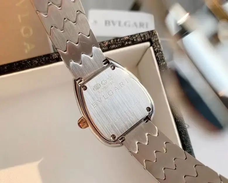BVL Octo Finissimo women watch 33 mm - image 5