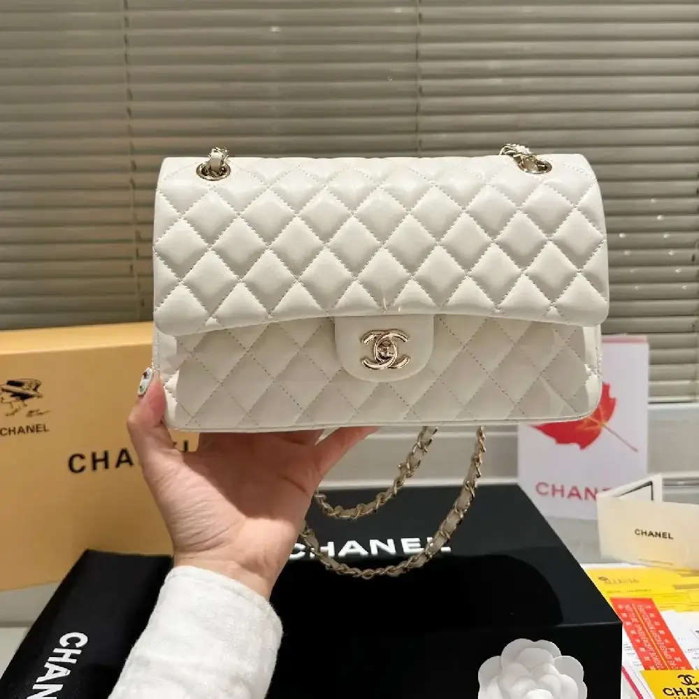 CC CLASSIC FLAP BAG W3817 size: 26*17 CM - image 1