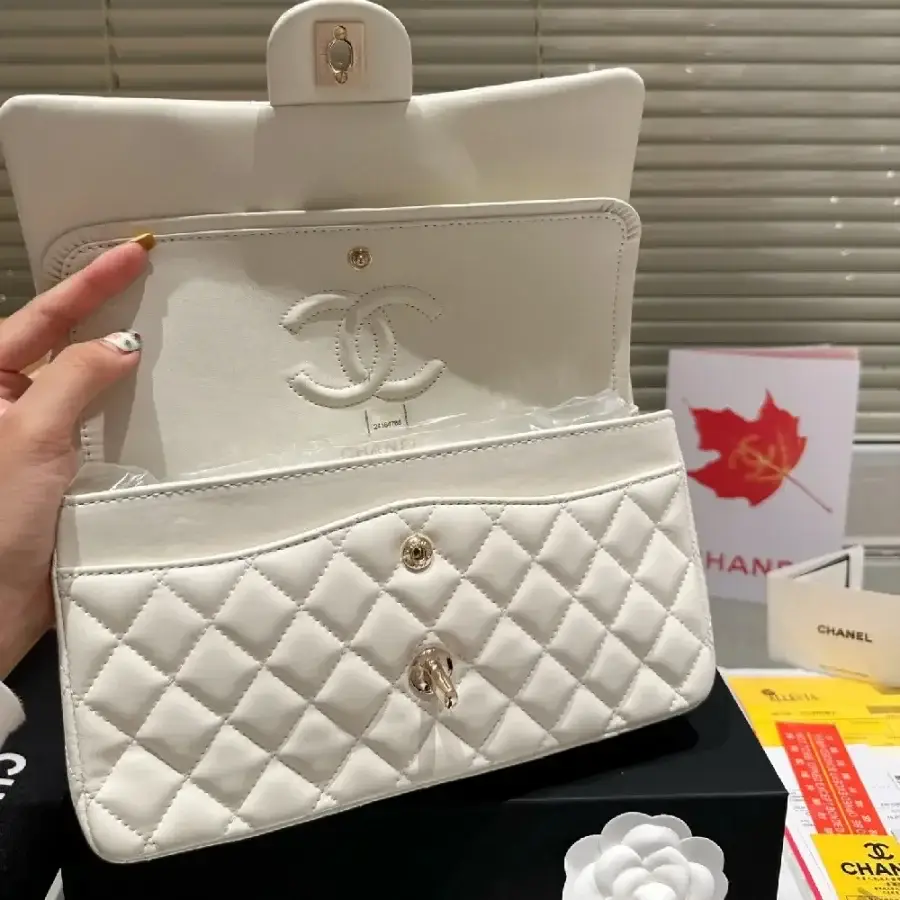 CC CLASSIC FLAP BAG W3817 size: 26*17 CM - image 3
