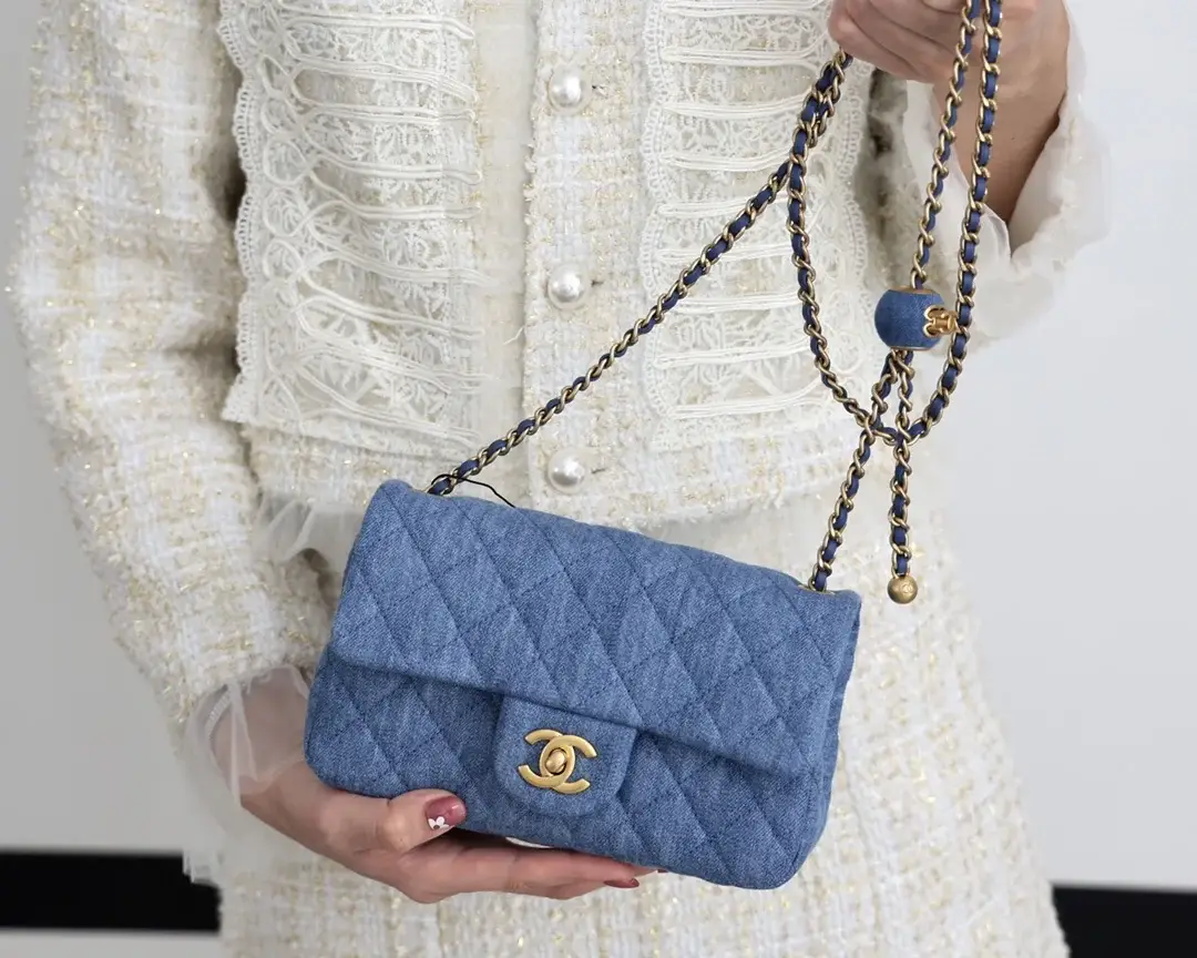 CC Flap Bag CF BAG SIZE: 20 cm - image 4