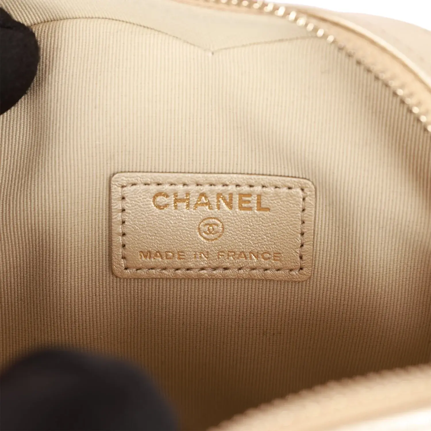 CC In Love Heart Clutch with Chain Gold Lambskin Light Gold - image 3