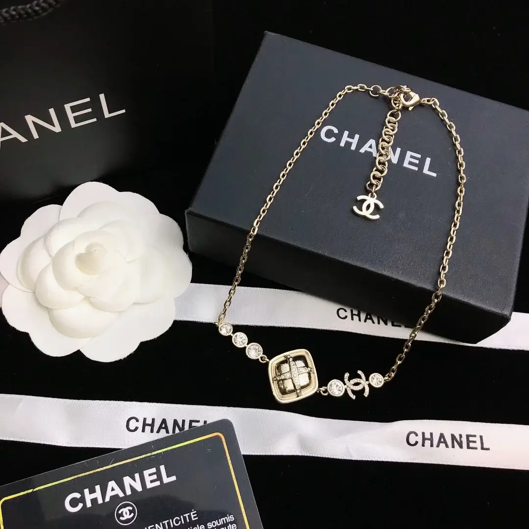 CC Necklace 0027 - image 3