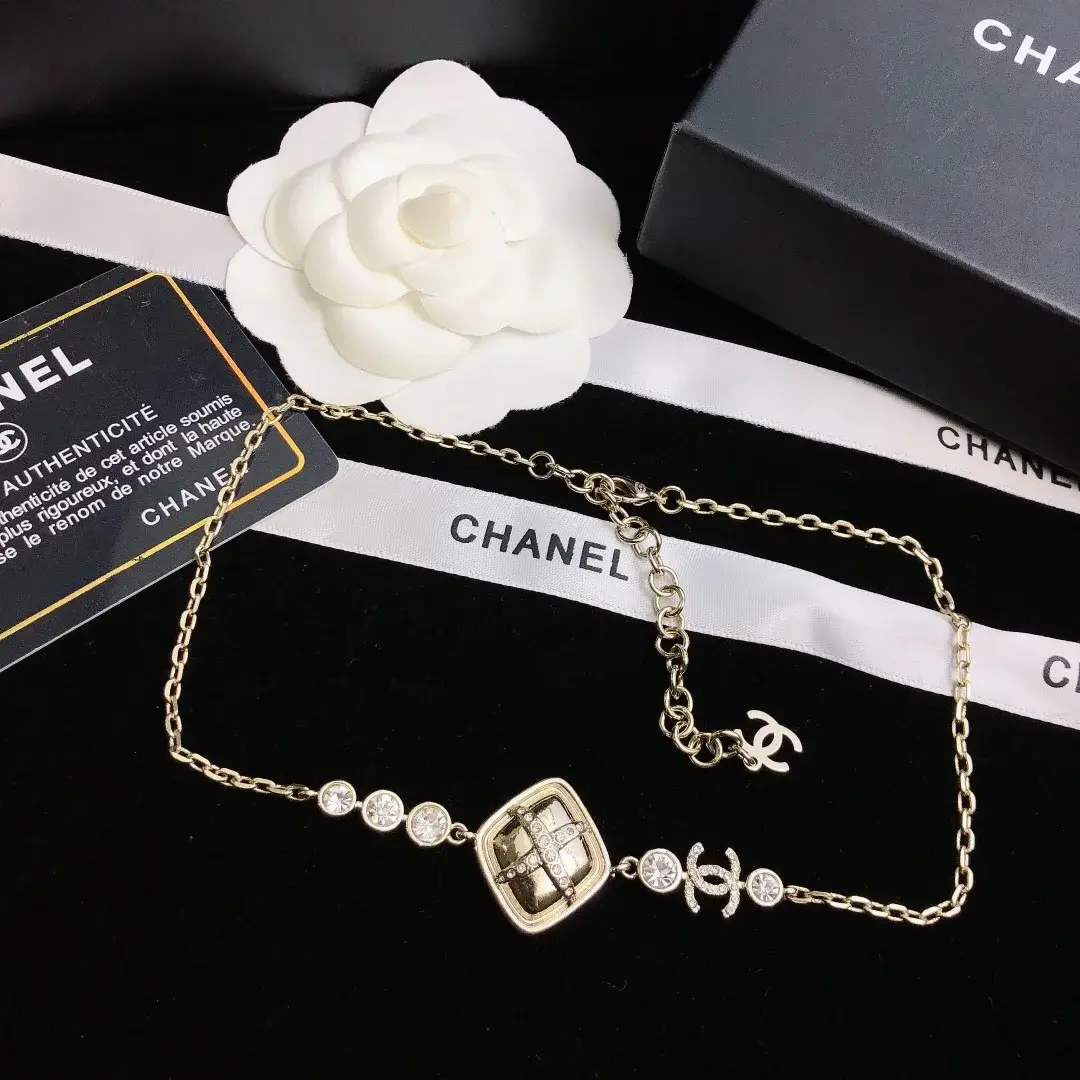 CC Necklace 0027 - image 4