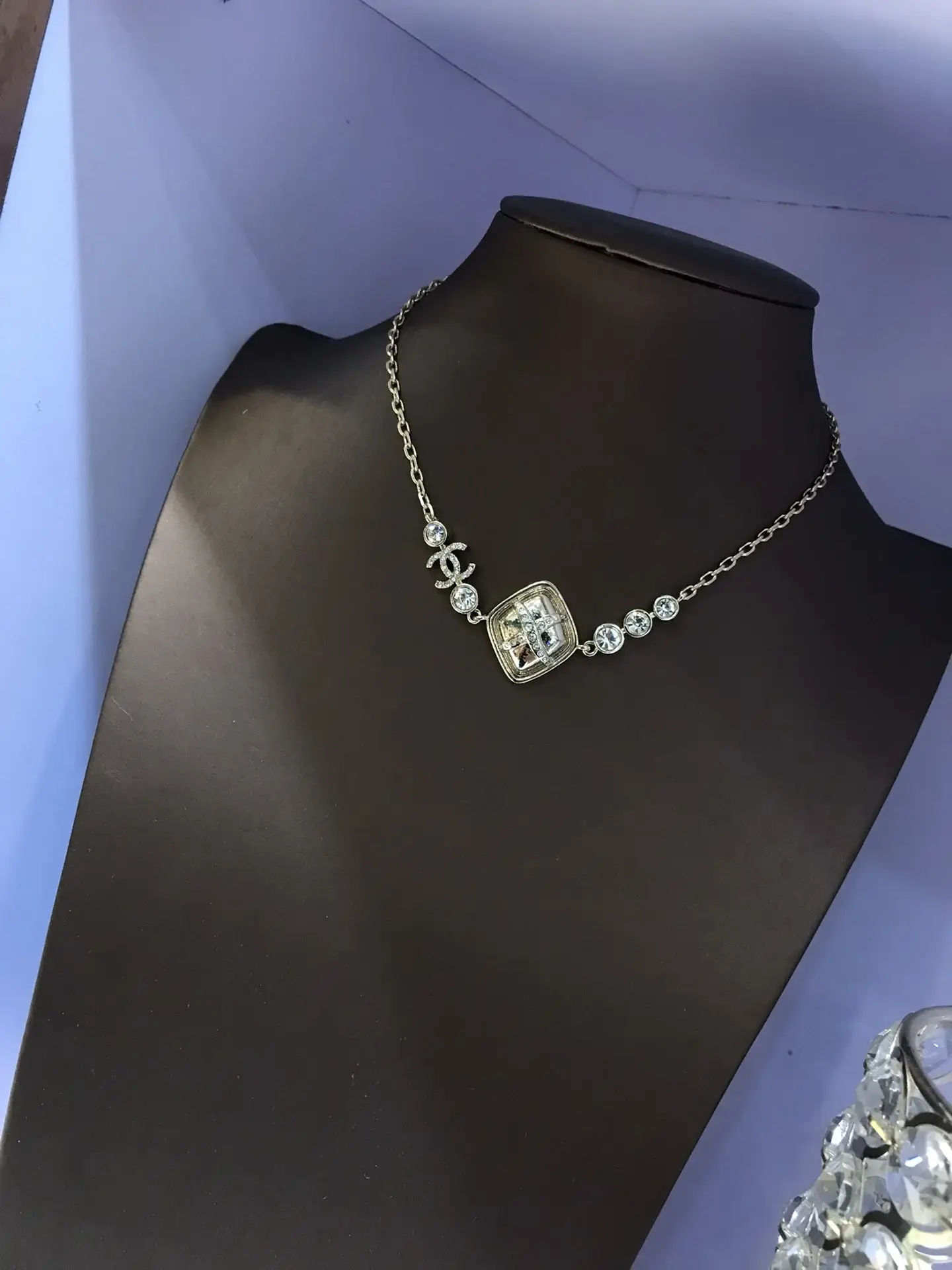CC Necklace 0027 - image 6
