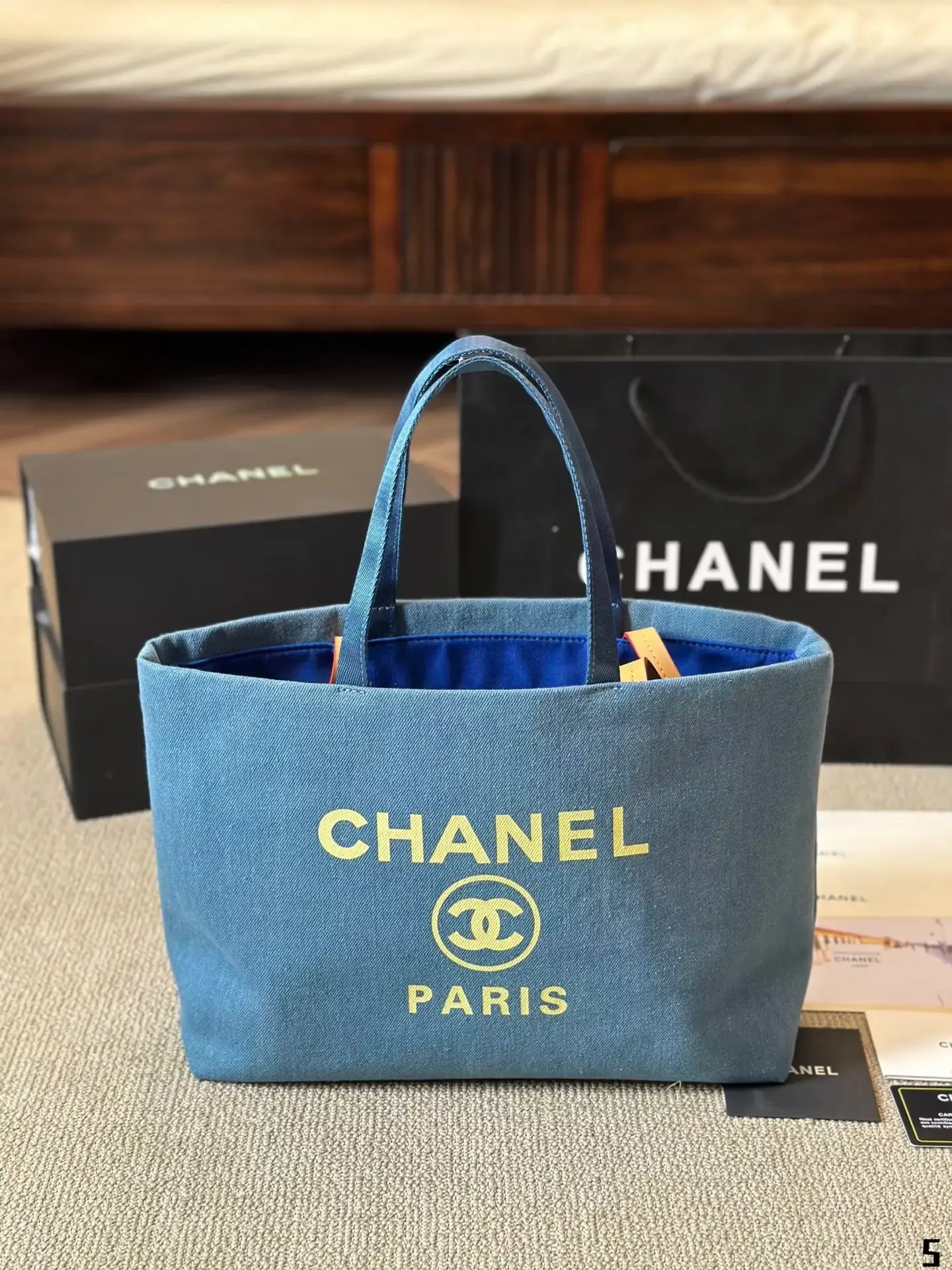 CC new arrival Vintage 24k tote bag size: 33*25 cm - image 2