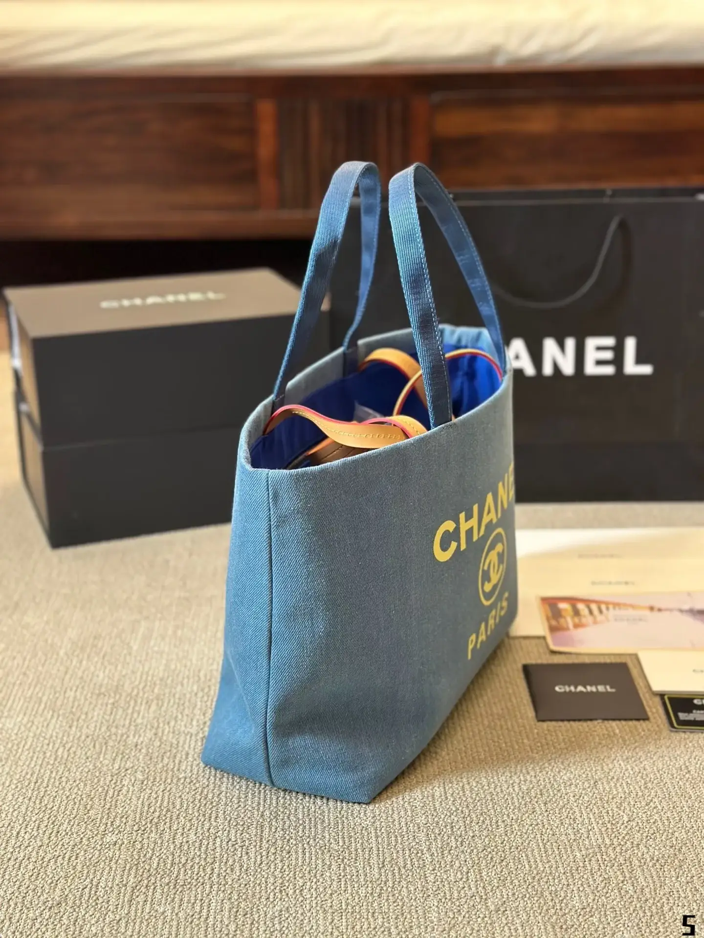 CC new arrival Vintage 24k tote bag size: 33*25 cm - image 3