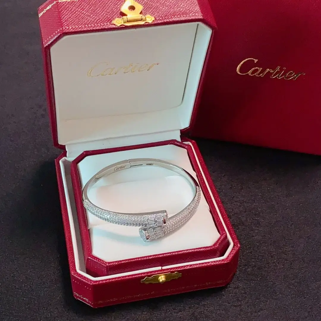 Car bracelet 001 - image 4