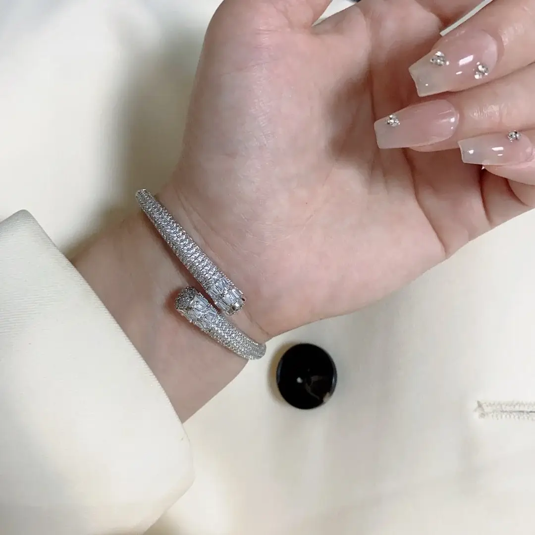 Car bracelet 001 - image 7