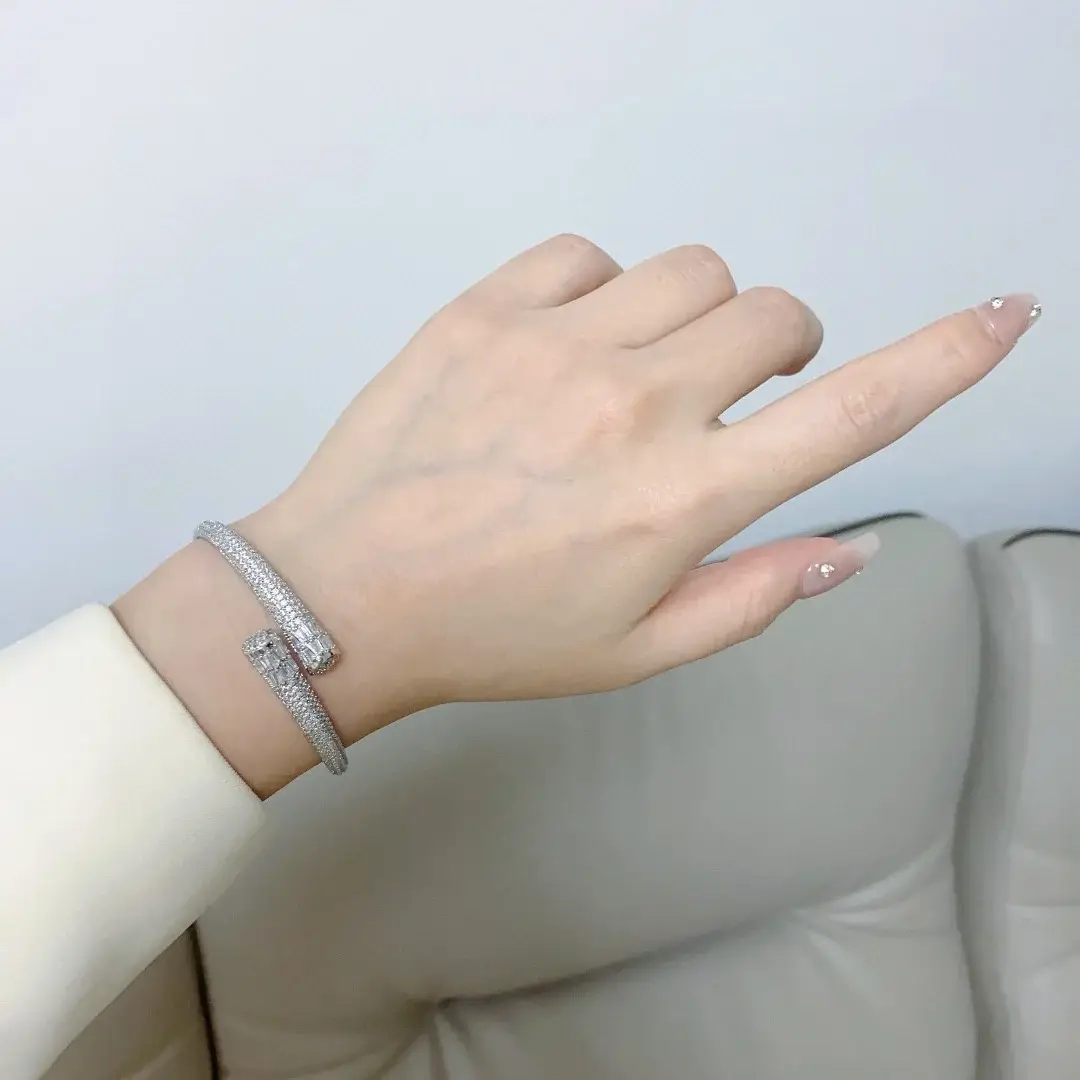 Car bracelet 001 - image 8
