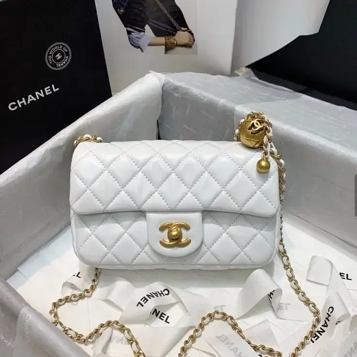 Cc Flap Bag Pearl Crush White lambskin size: 20 cm - image 2