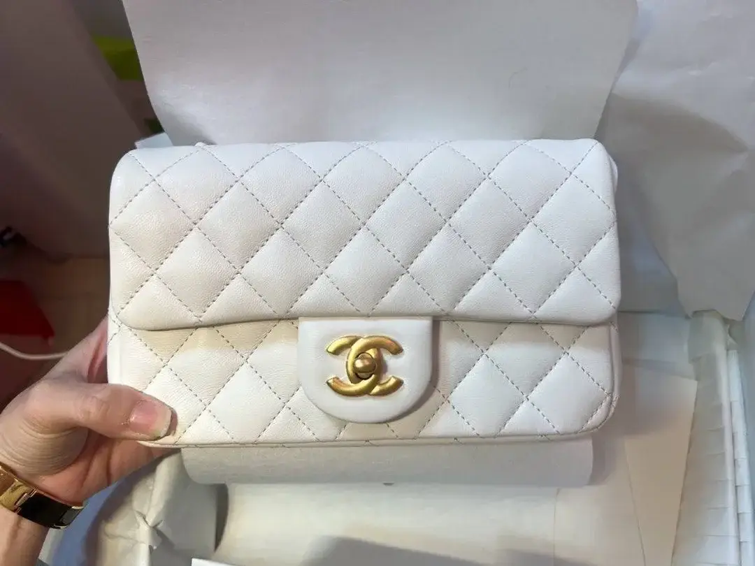 Cc Flap Bag Pearl Crush White lambskin size: 20 cm - image 5