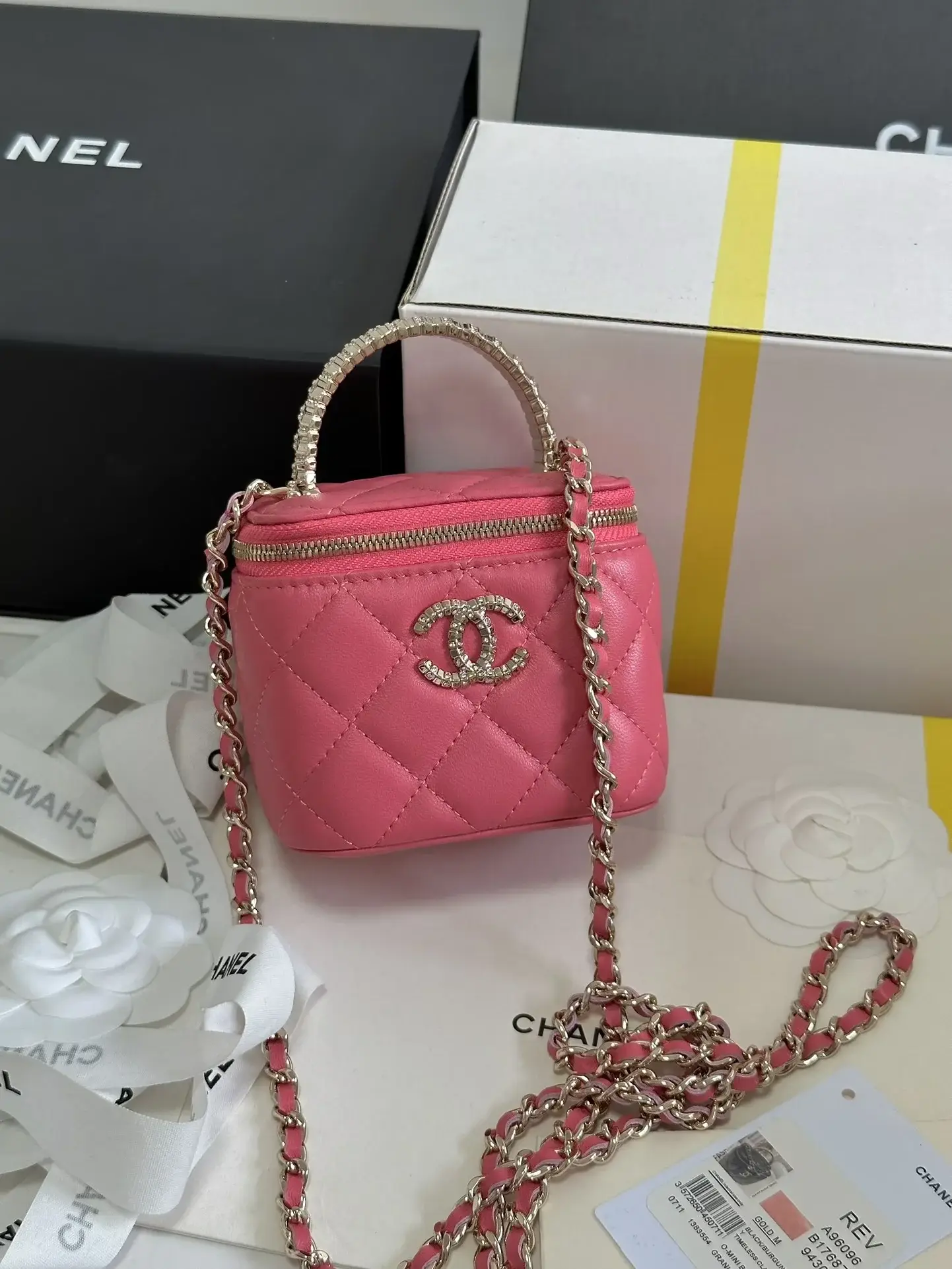Cc new arrival 24B bucket bag pink - image 3