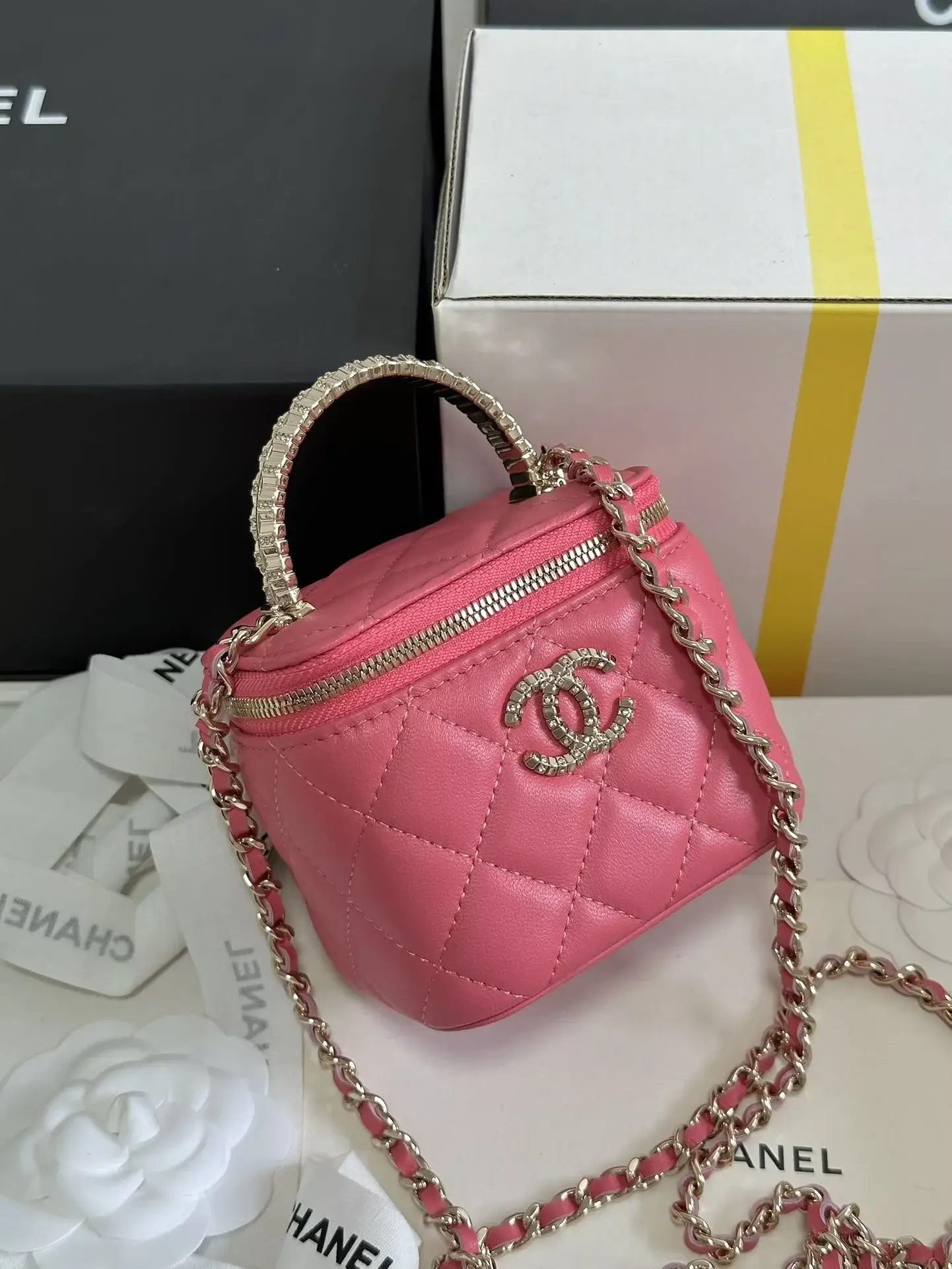 Cc new arrival 24B bucket bag pink - image 7