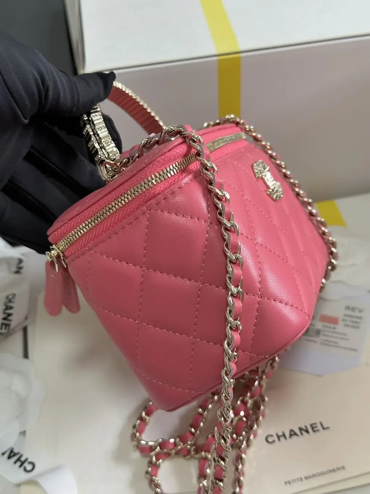 Cc new arrival 24B bucket bag pink - image 8
