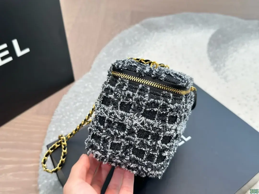 Cc new arrival bucket bag 001 - image 10