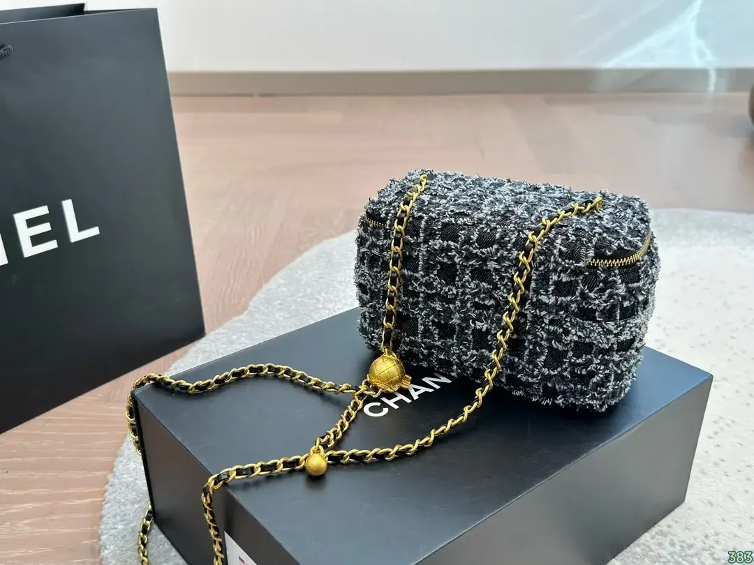 Cc new arrival bucket bag 001 - image 13