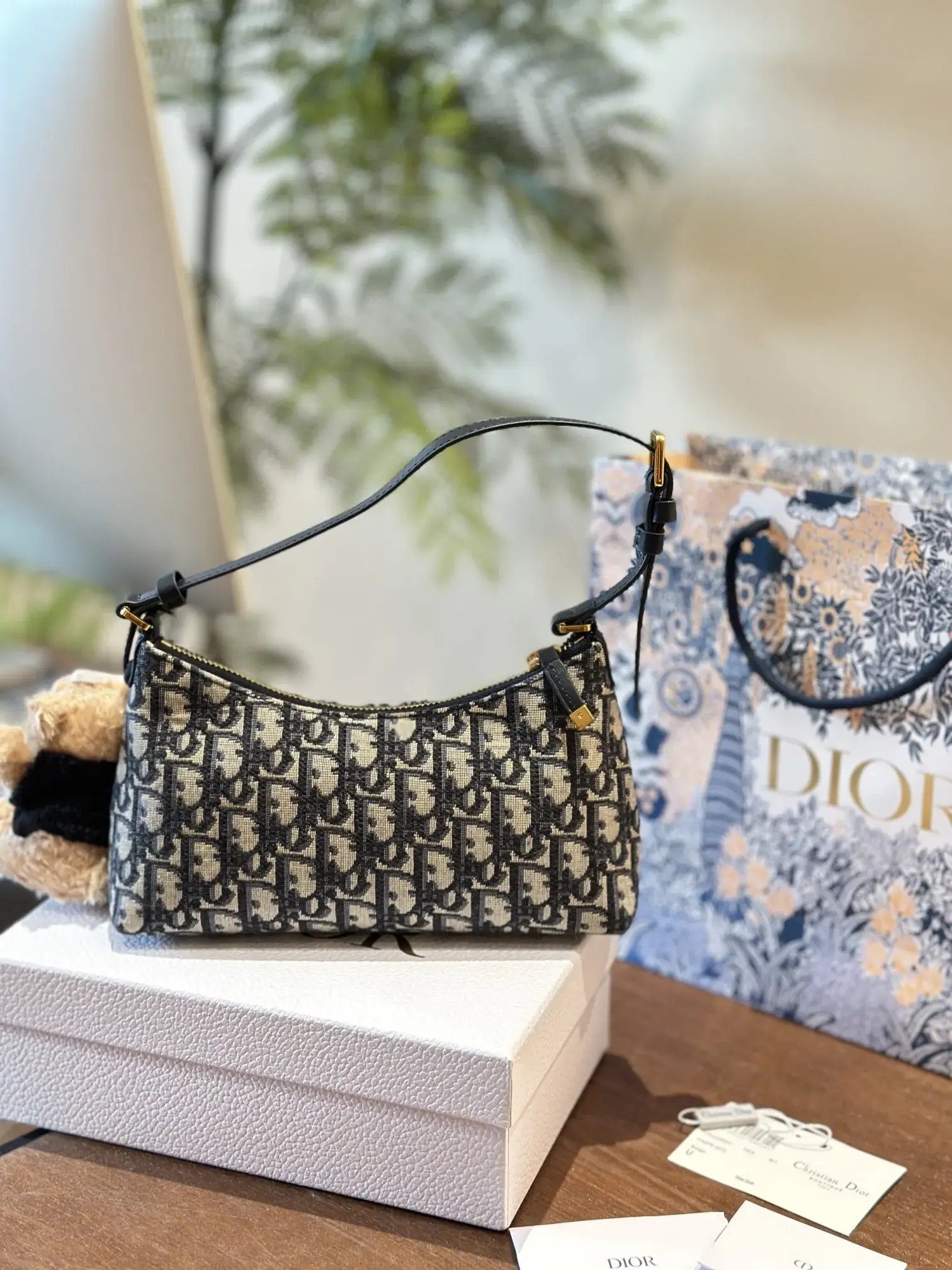 D 2025 new arrilval hobo bag size: 23 cm - image 4