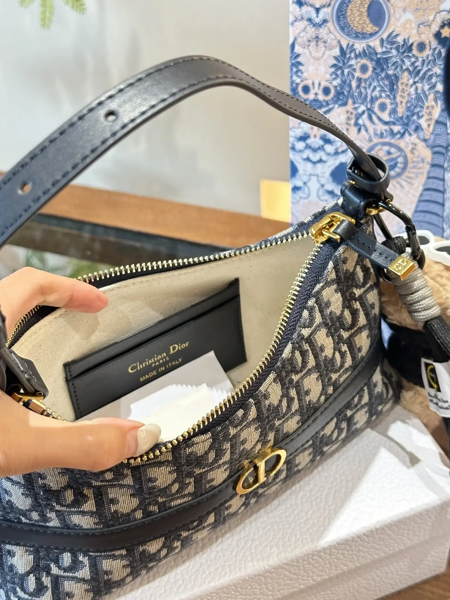 D 2025 new arrilval hobo bag size: 23 cm - image 5