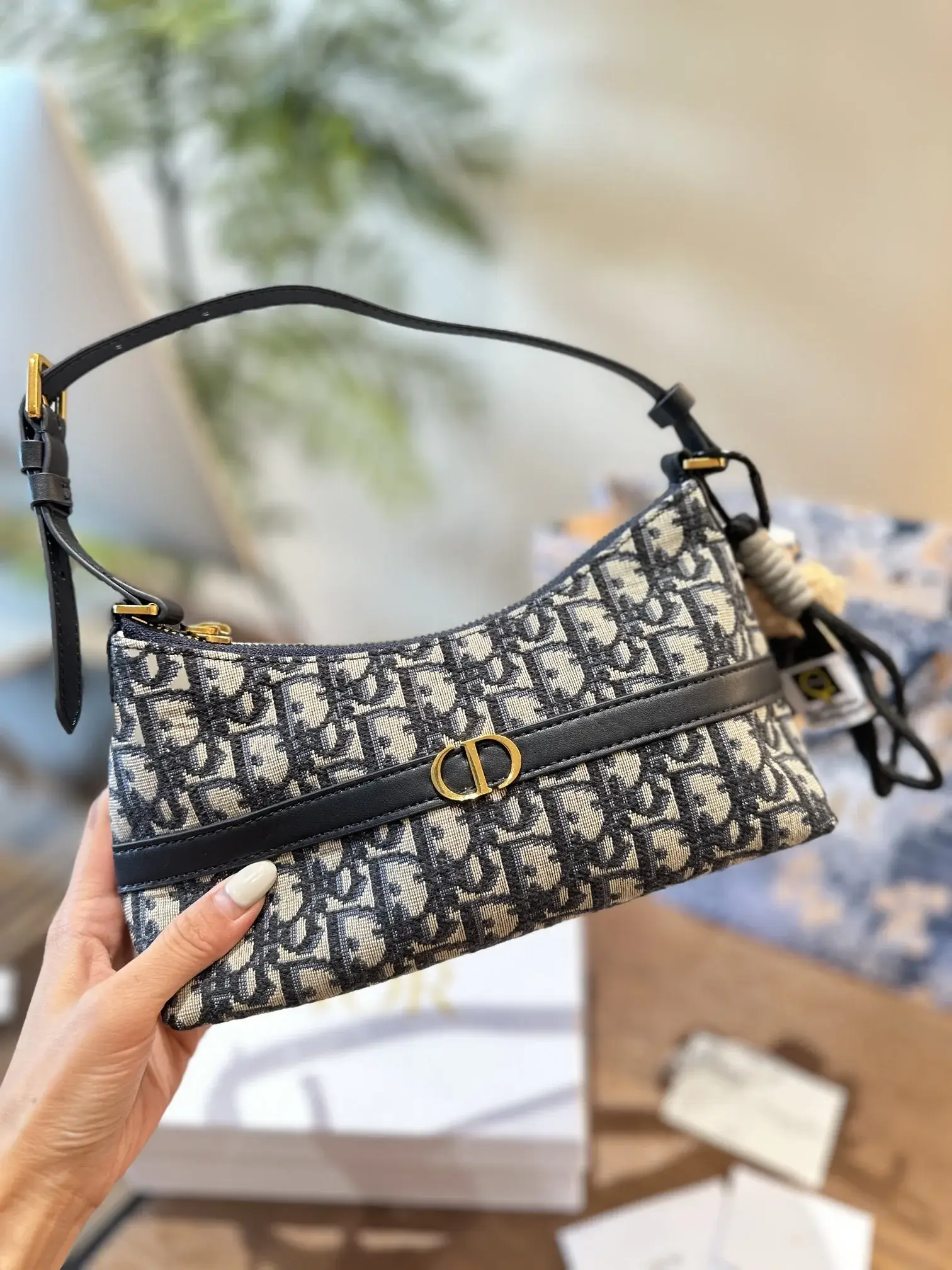D 2025 new arrilval hobo bag size: 23 cm - image 6