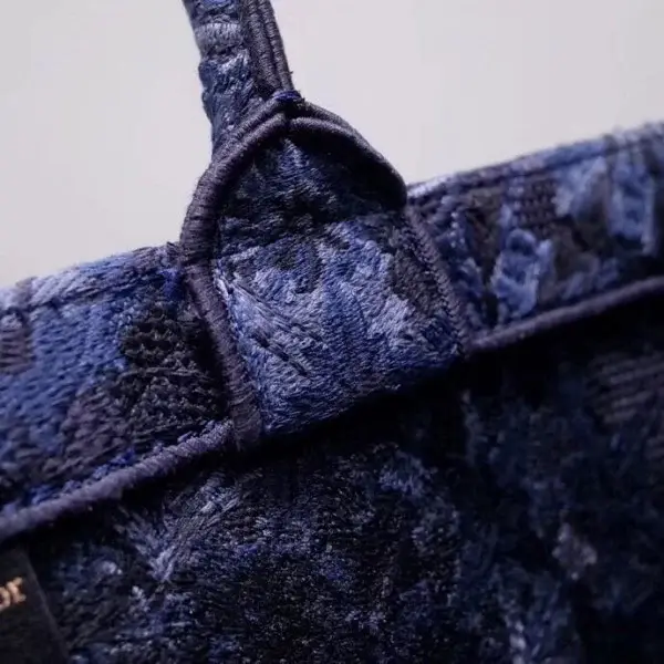 D Book Tote Bag In Blue KaleiDscopic Canvas - image 3
