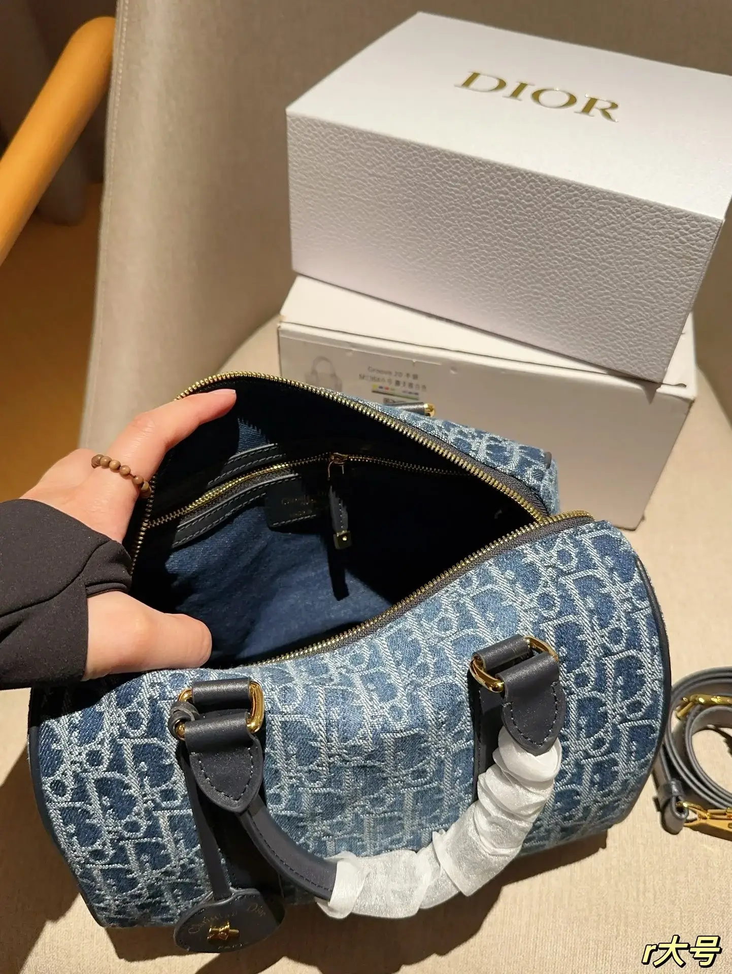 D Groove 20Denim Oblique denim bag - image 10
