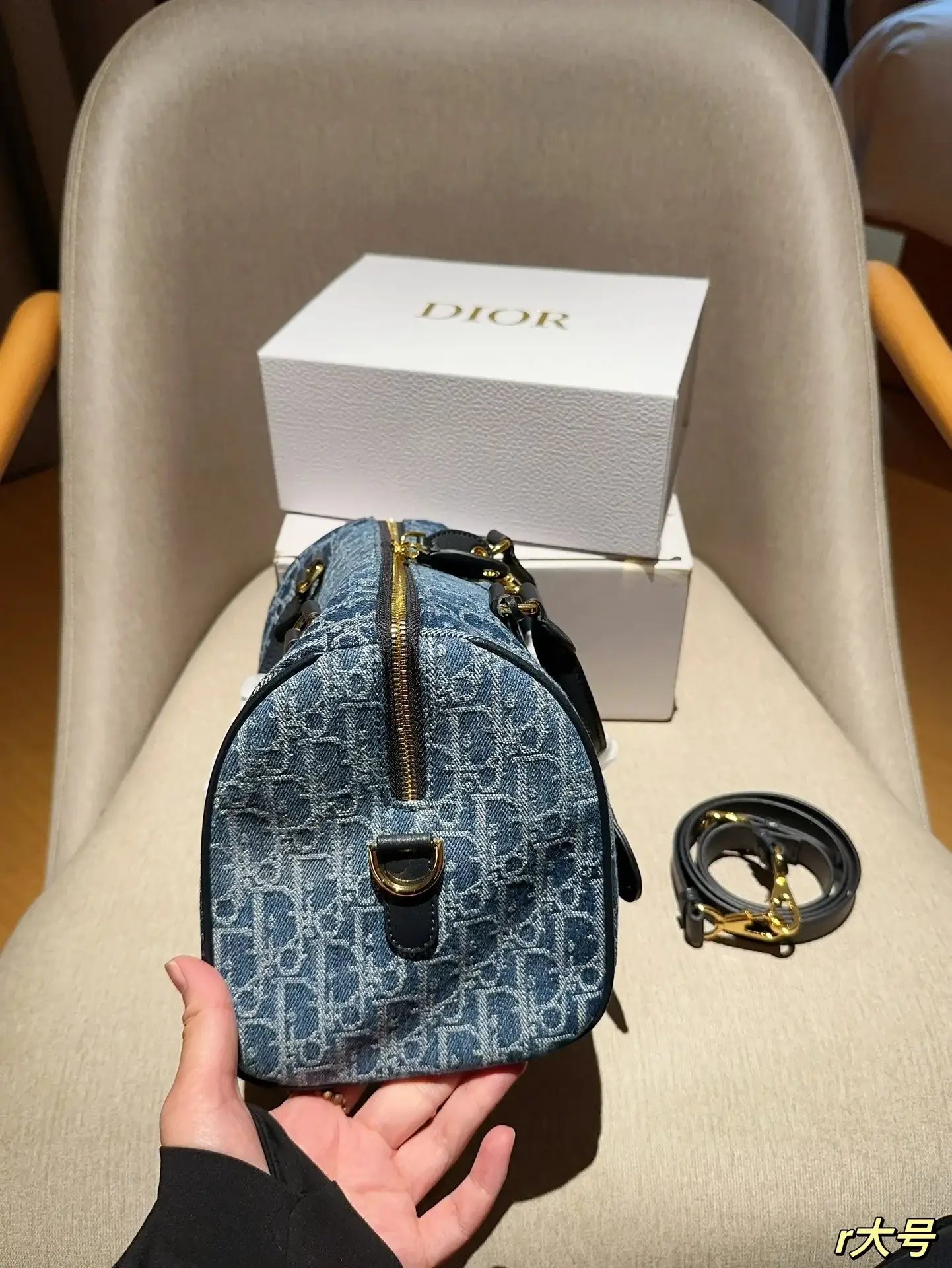 D Groove 20Denim Oblique denim bag - image 11