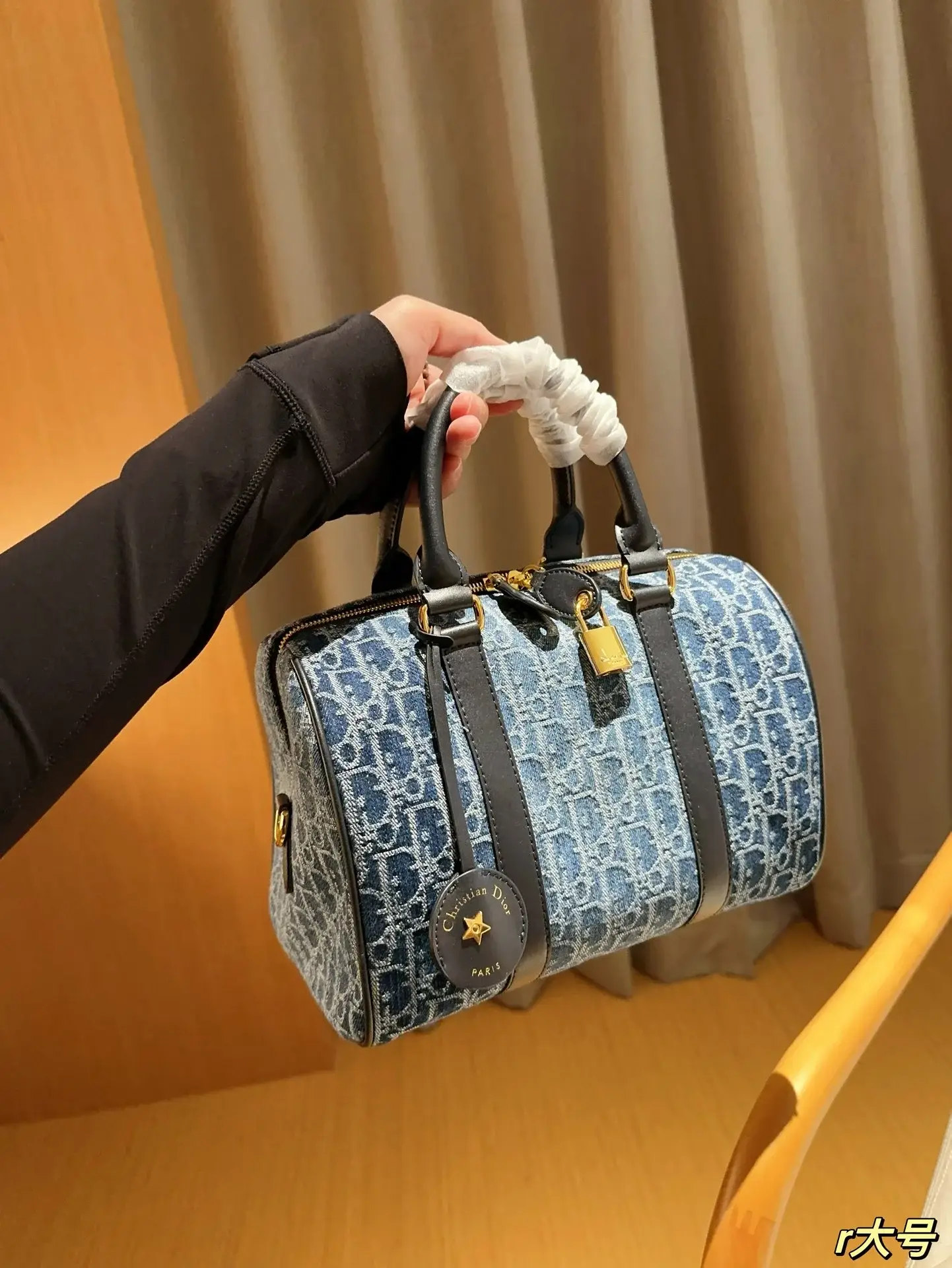 D Groove 20Denim Oblique denim bag - image 4
