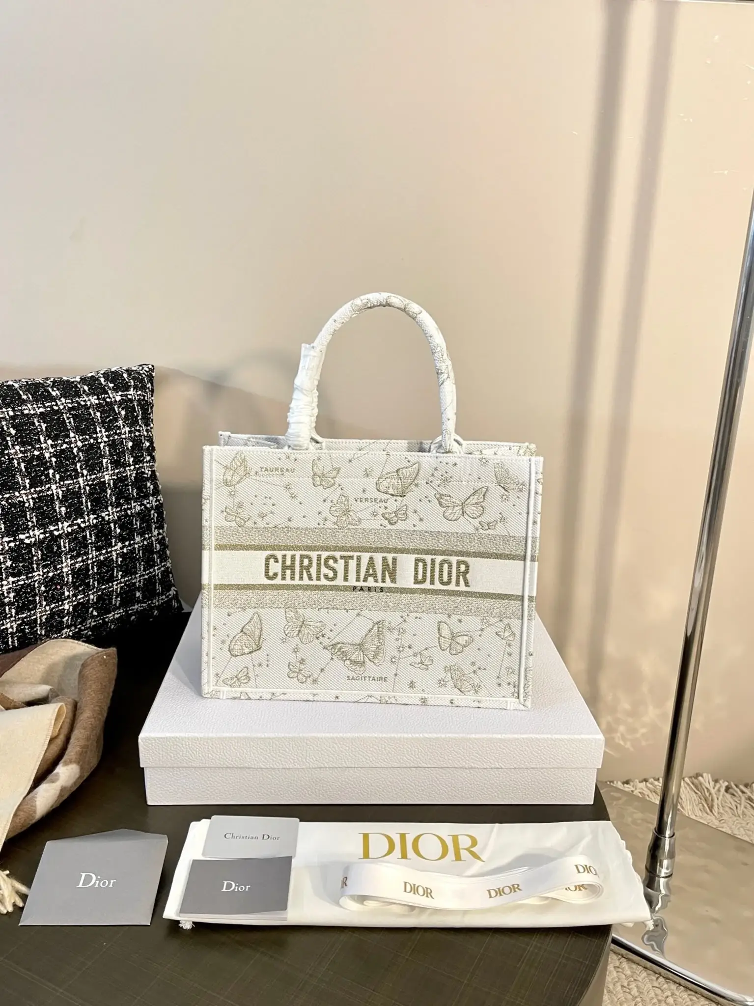 D book tote bag butterfly size: 36×27×16cm - image 5