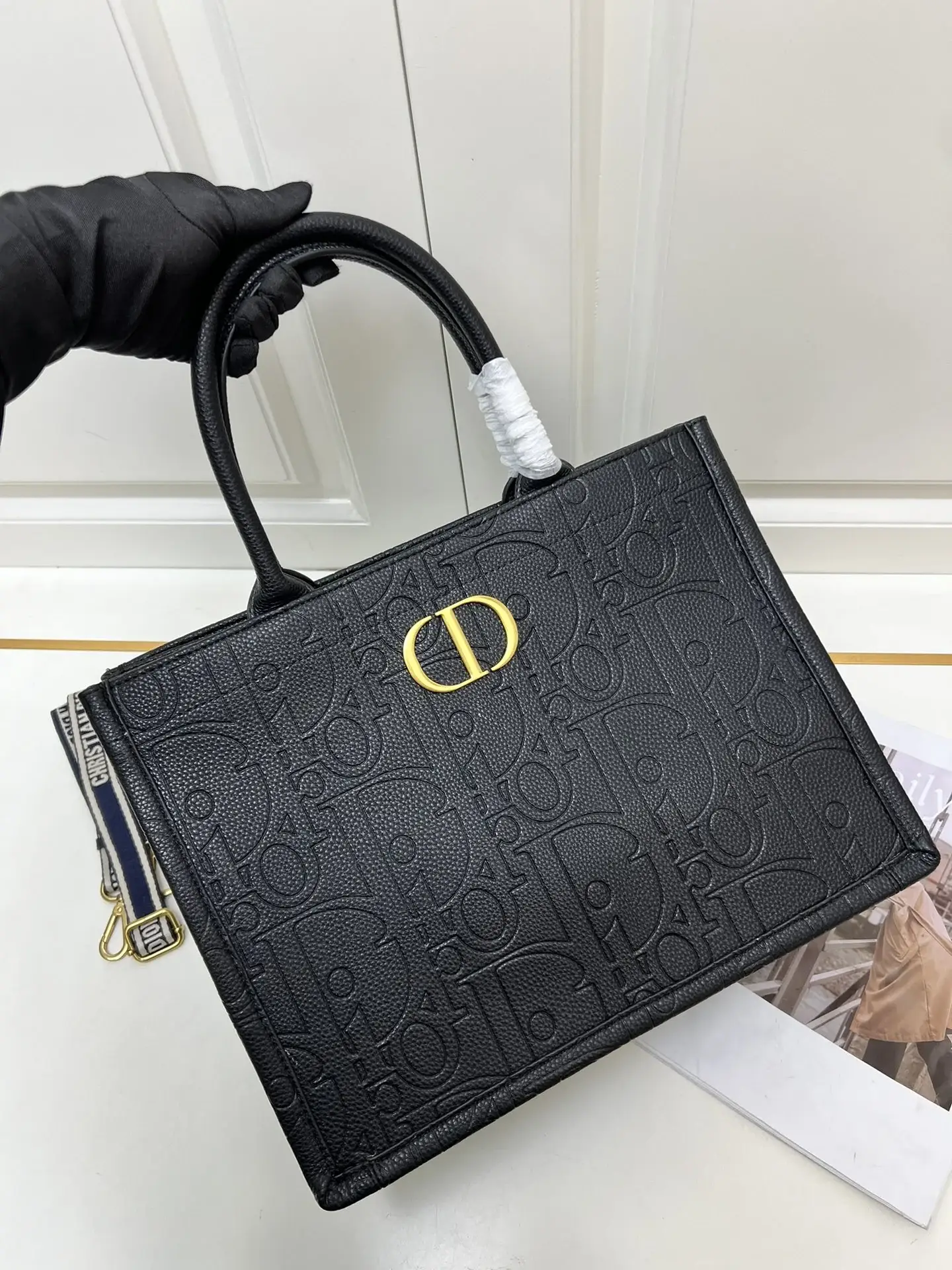 D new arrival book tote bag size: 36.5*28*17.5cm top quality - image 3