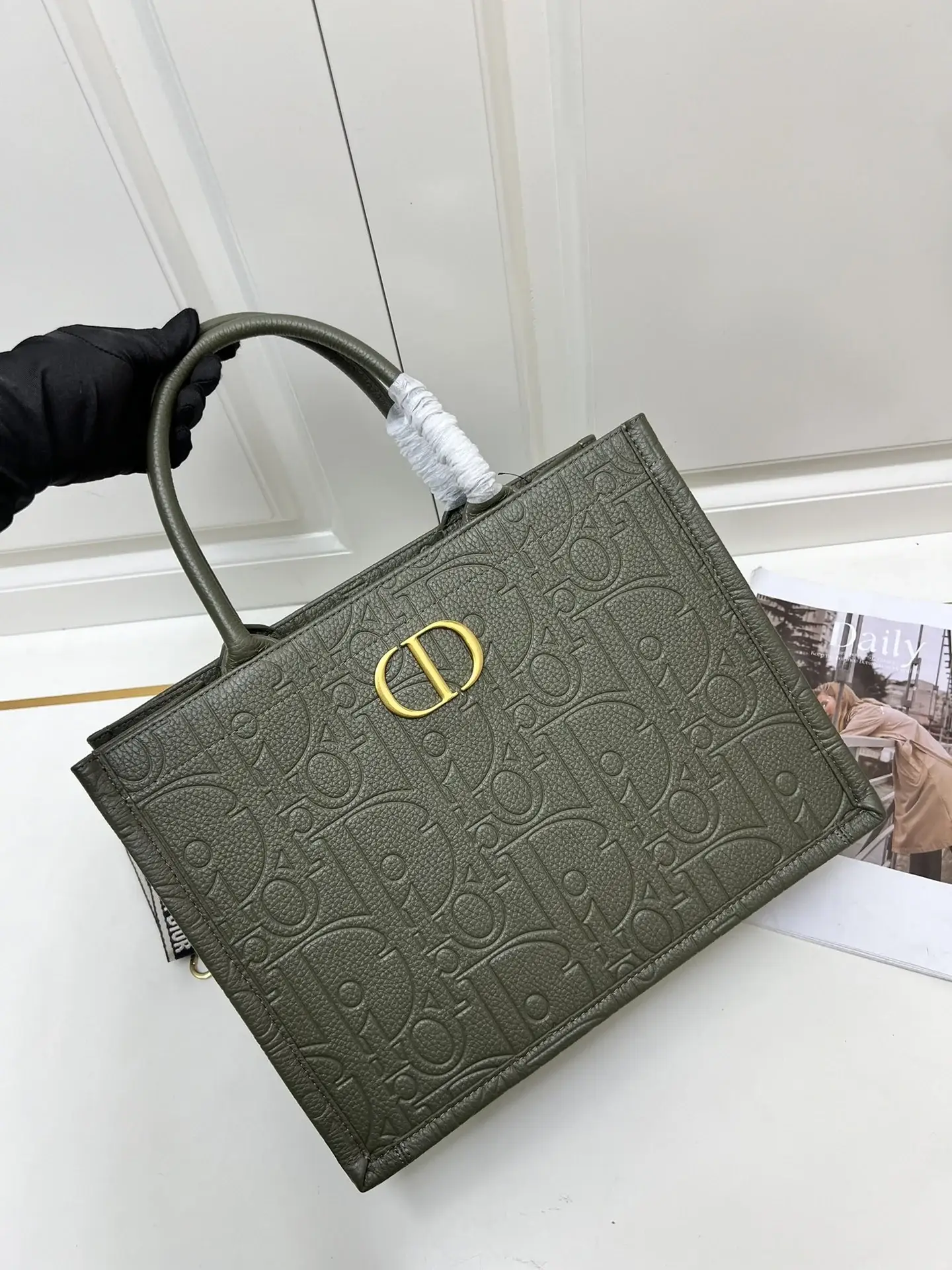 D new arrival book tote bag size: 36.5*28*17.5cm top quality - image 4