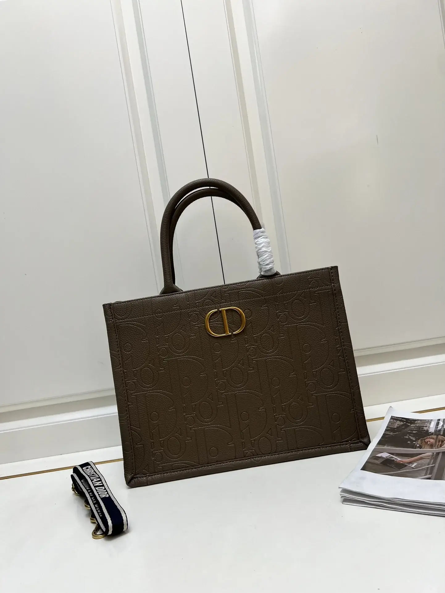 D new arrival book tote bag size: 36.5*28*17.5cm top quality - image 6