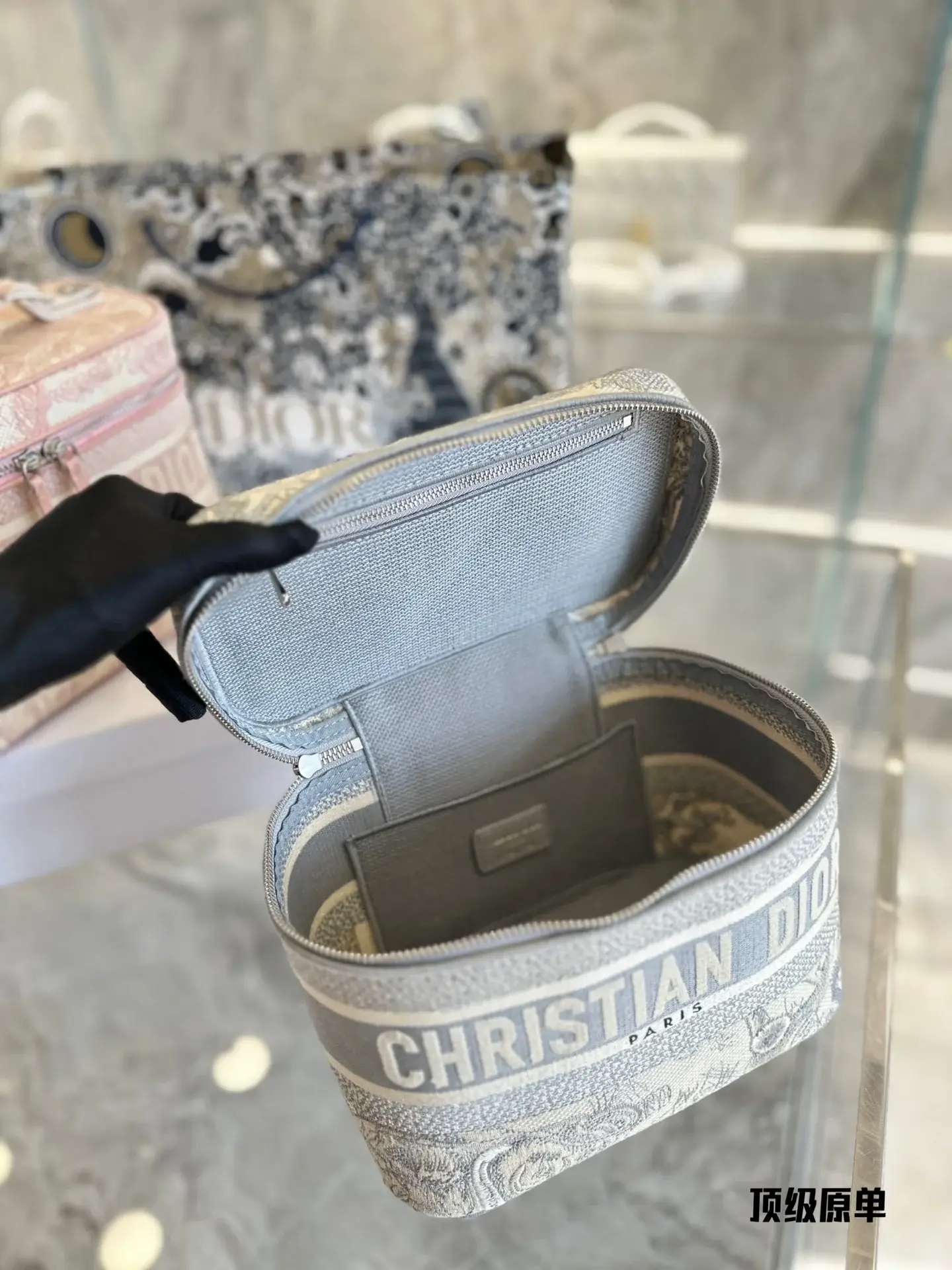D new arrival bucket bag size;25*15*14cm - image 4