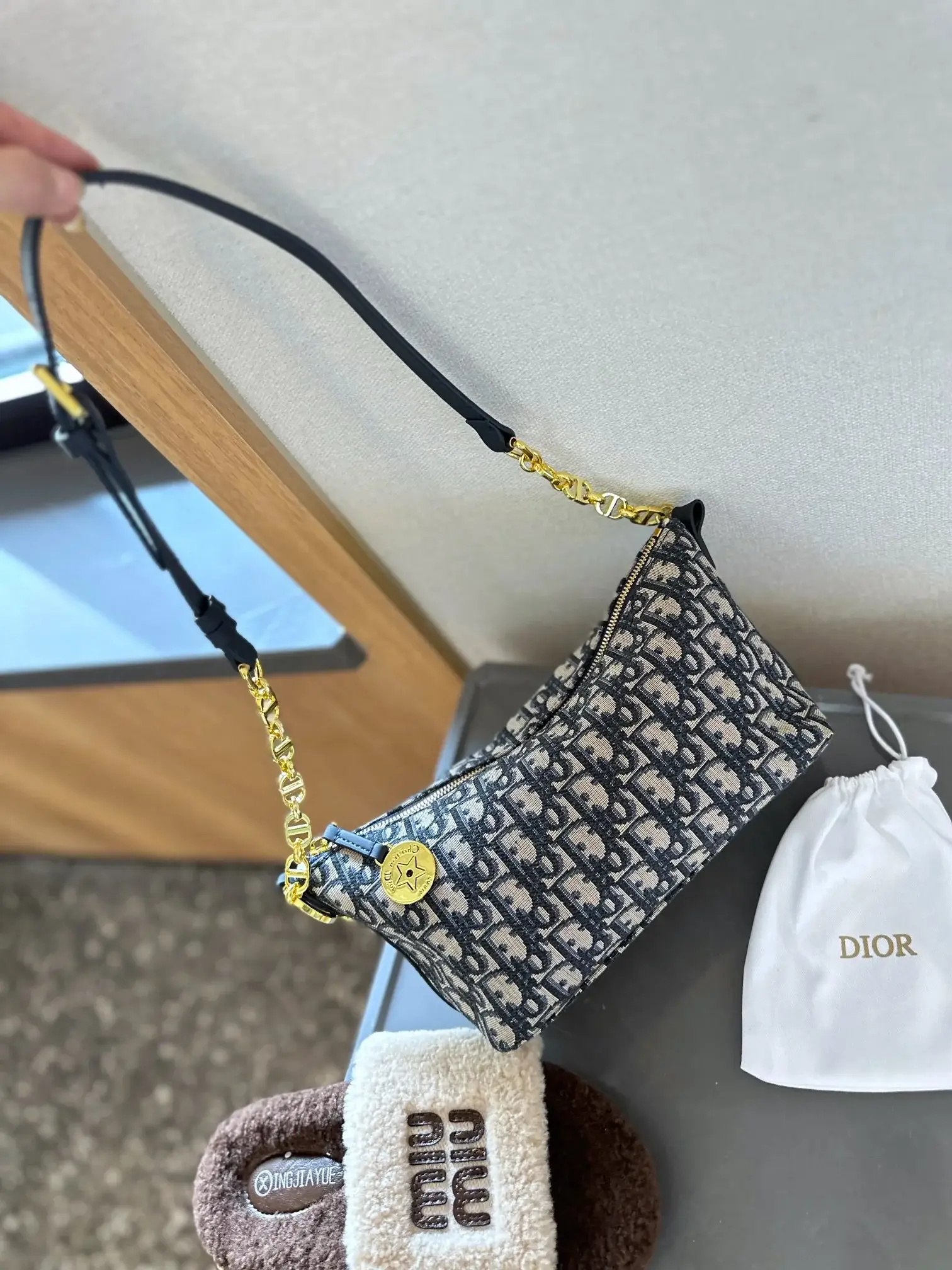 D new arrival hobo bag size:23 cm - image 3
