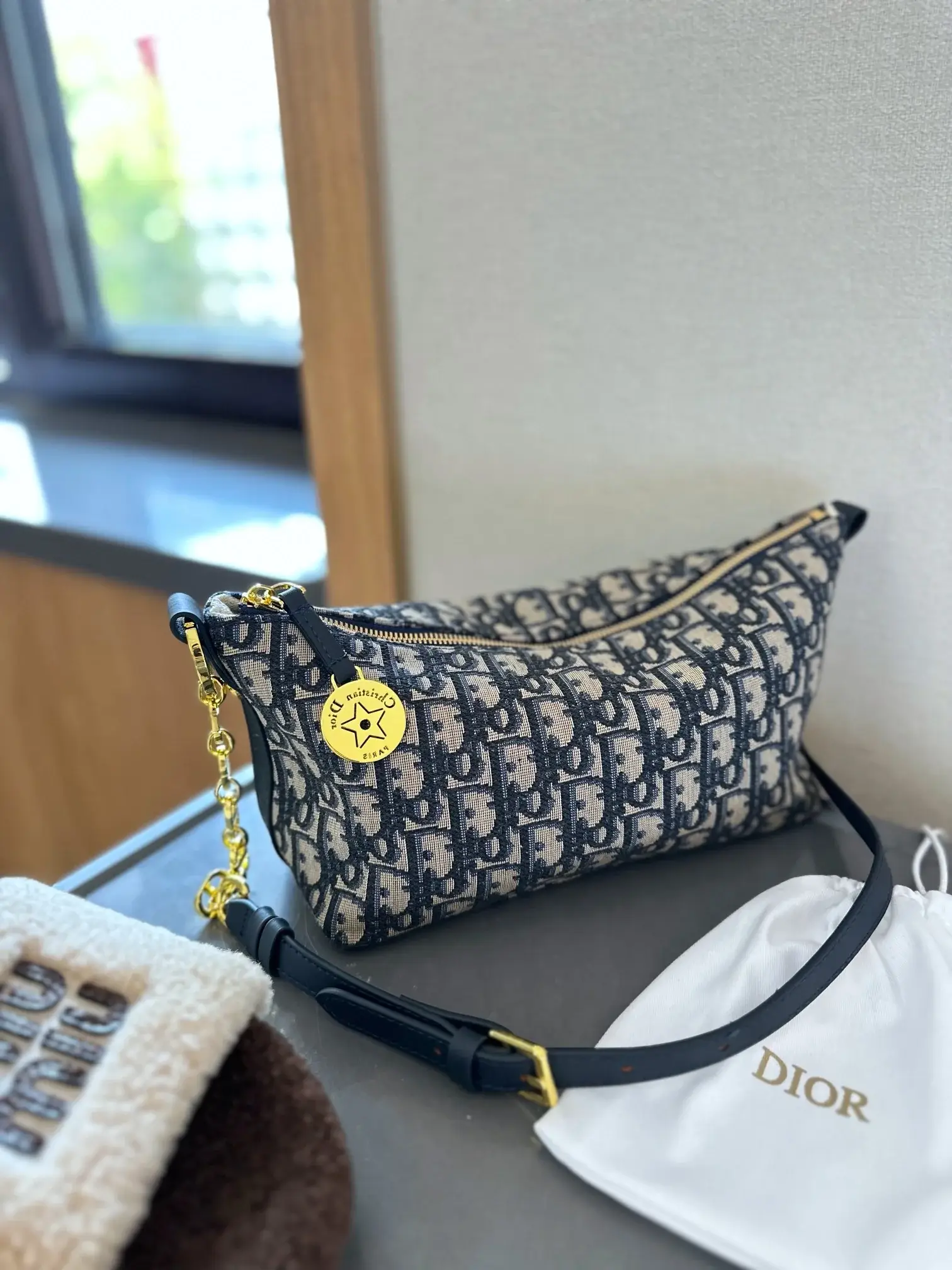 D new arrival hobo bag size:23 cm - image 5