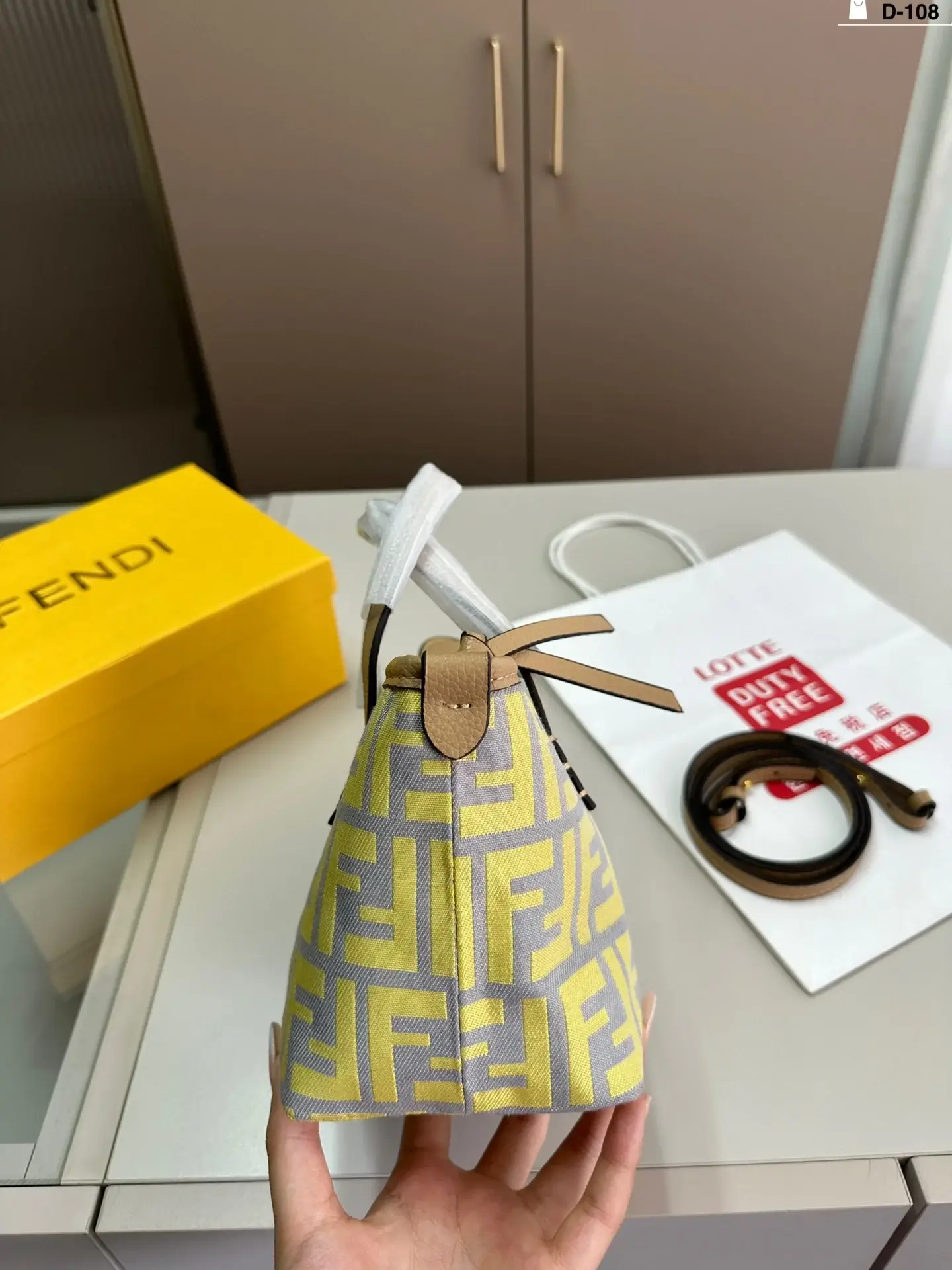 FEN Origami new arrival tote bag size:18*11*15 cm - image 8