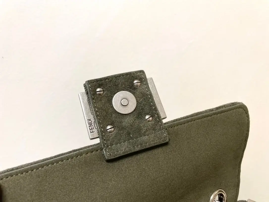 Fd Midi Baguette Chain Bag - image 5