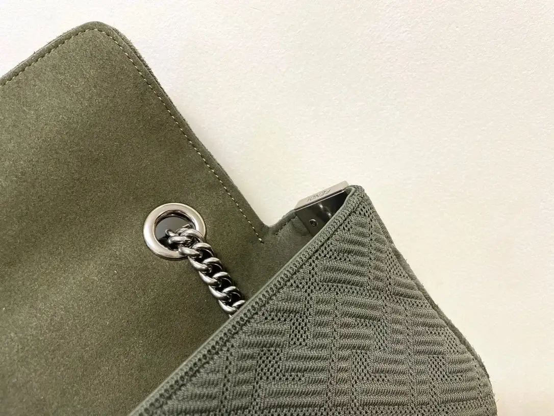 Fd Midi Baguette Chain Bag - image 6