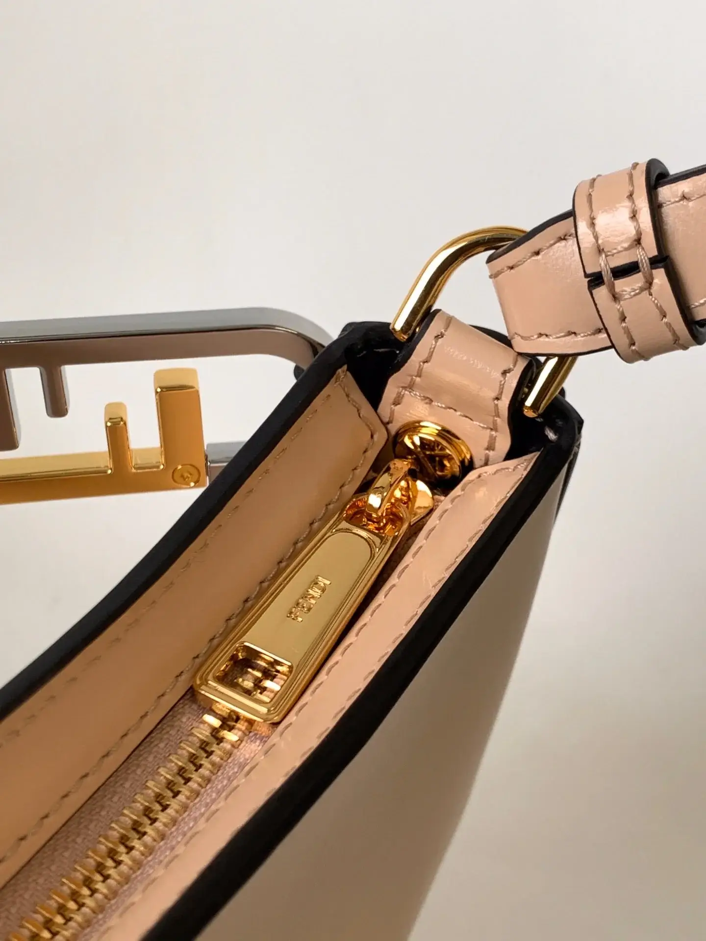 Fd O’lock Swing Bag - image 5