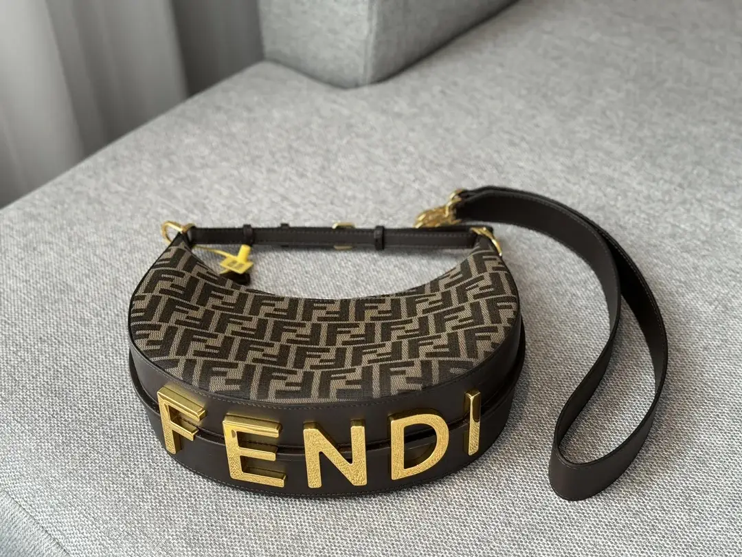 Fen new arrival bag size：28*16cm - image 5