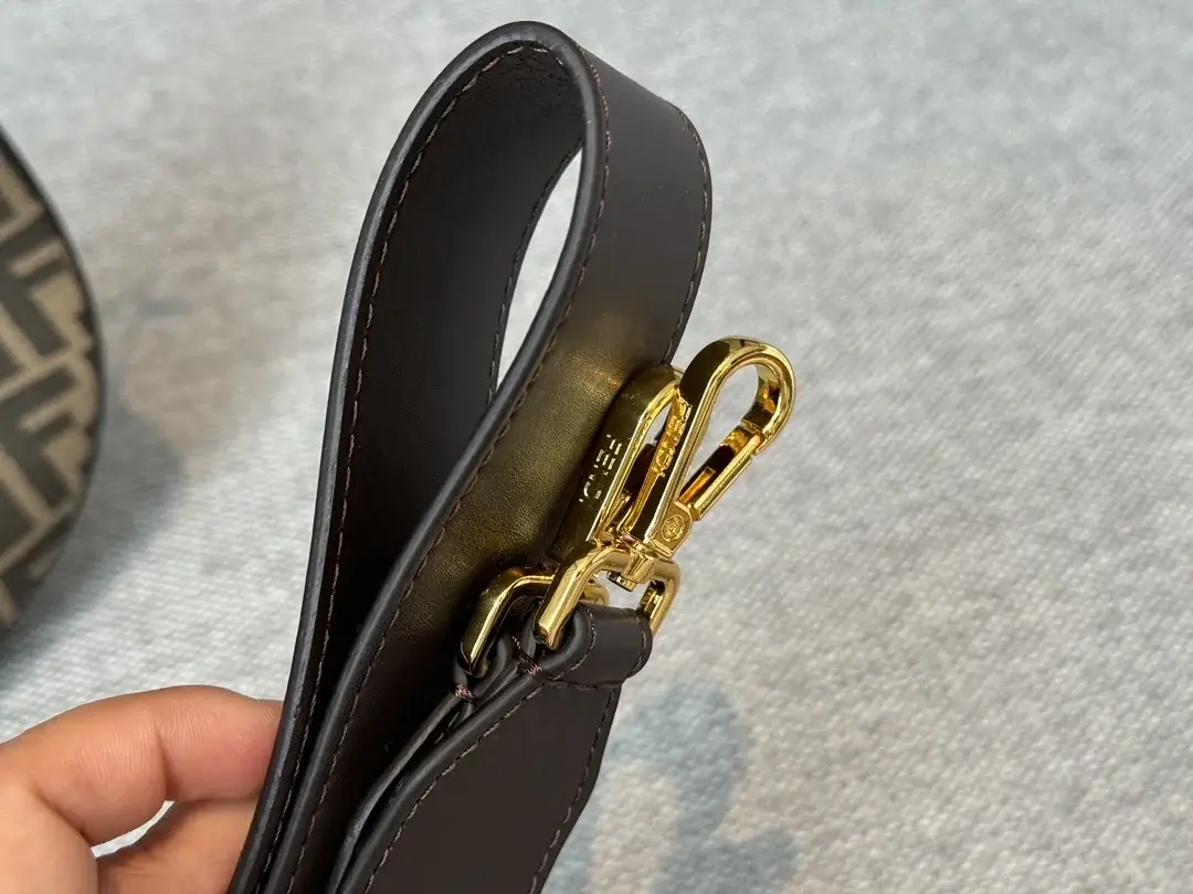 Fen new arrival bag size：28*16cm - image 9