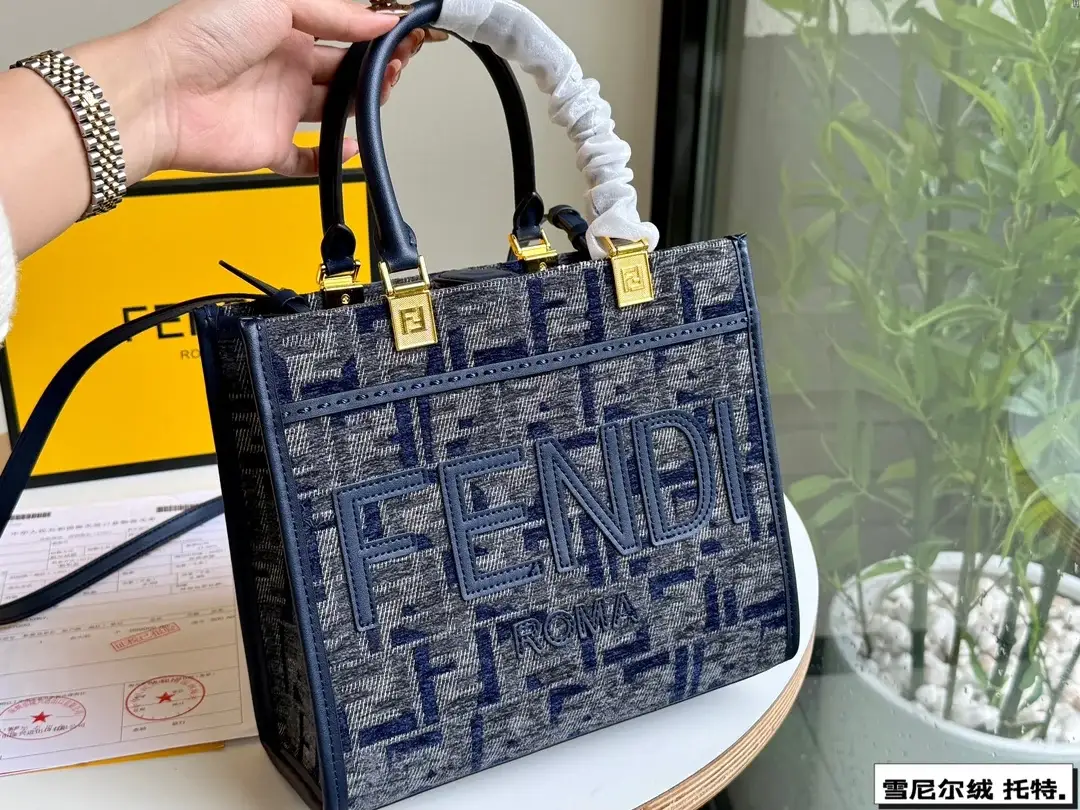 Fen new arrival tote bag 03 size: 25 cm - image 1