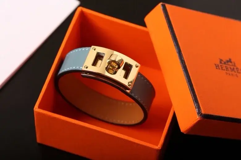 HE Bracelet Gold hardware 1 - image 3