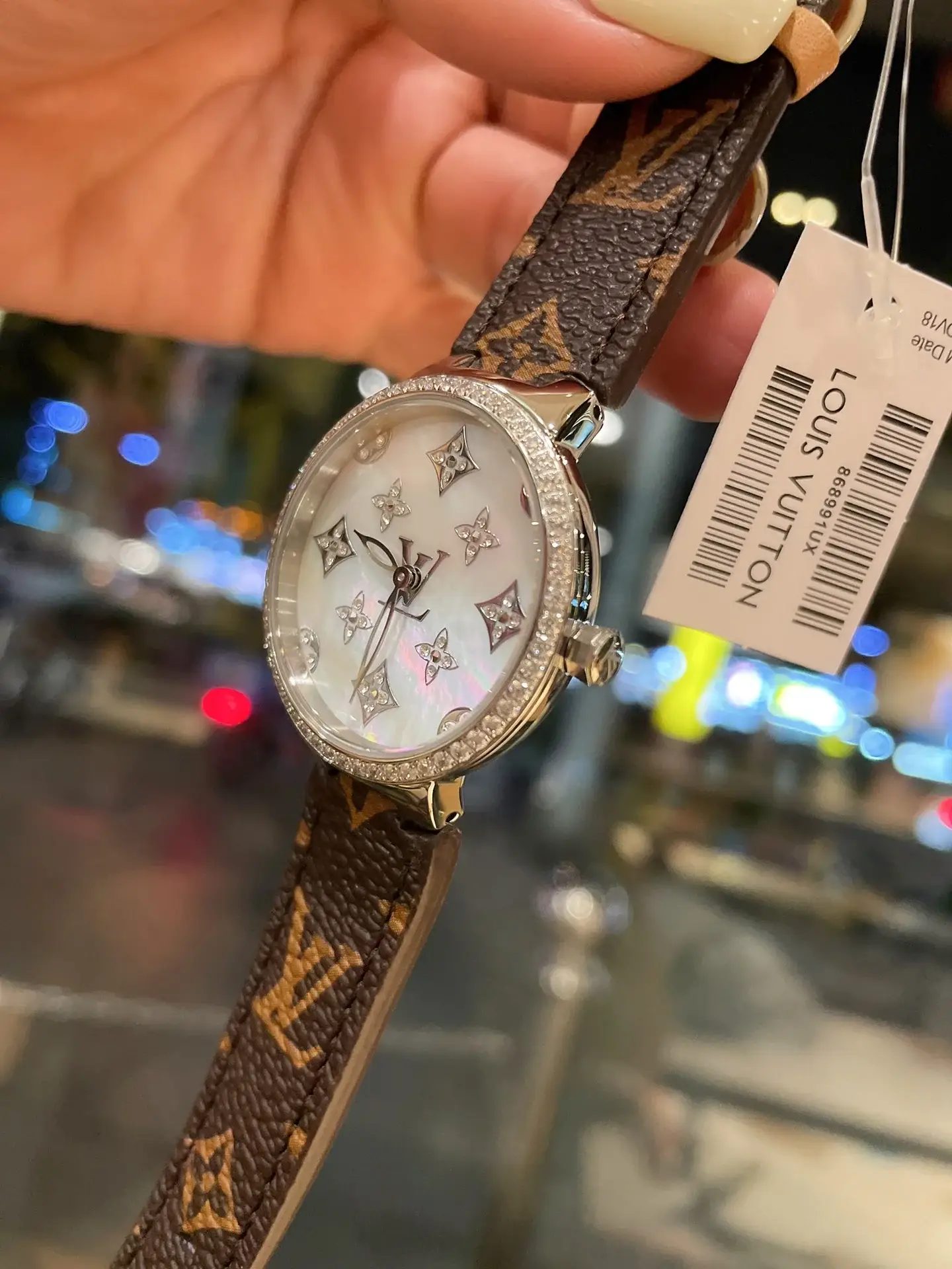 Louis Tambour slim monogran women watch 39mm - image 2