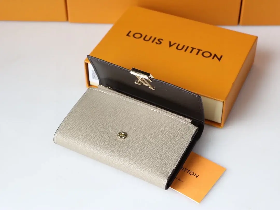 Louis new arrival Capucines wallet size : 13.5*9.5*1.5cm - image 12