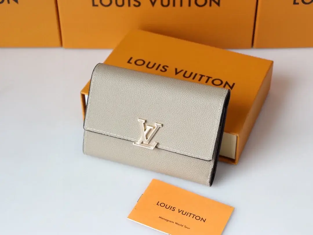 Louis new arrival Capucines wallet size : 13.5*9.5*1.5cm - image 8