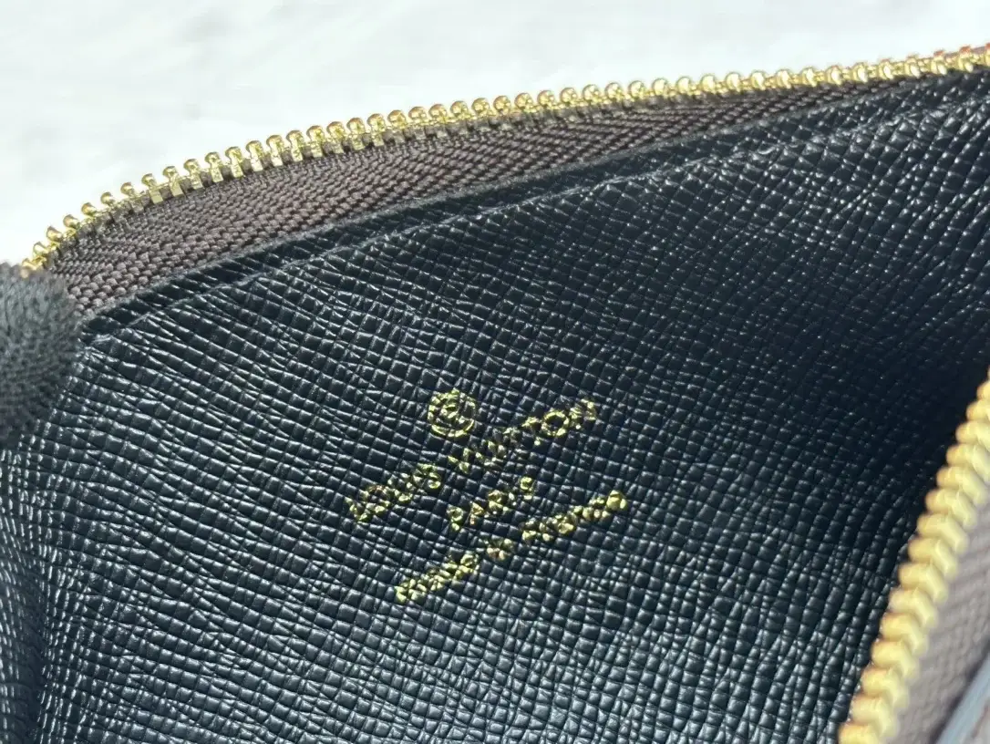 Louis new arrival M68756 TRIO wallet - image 3