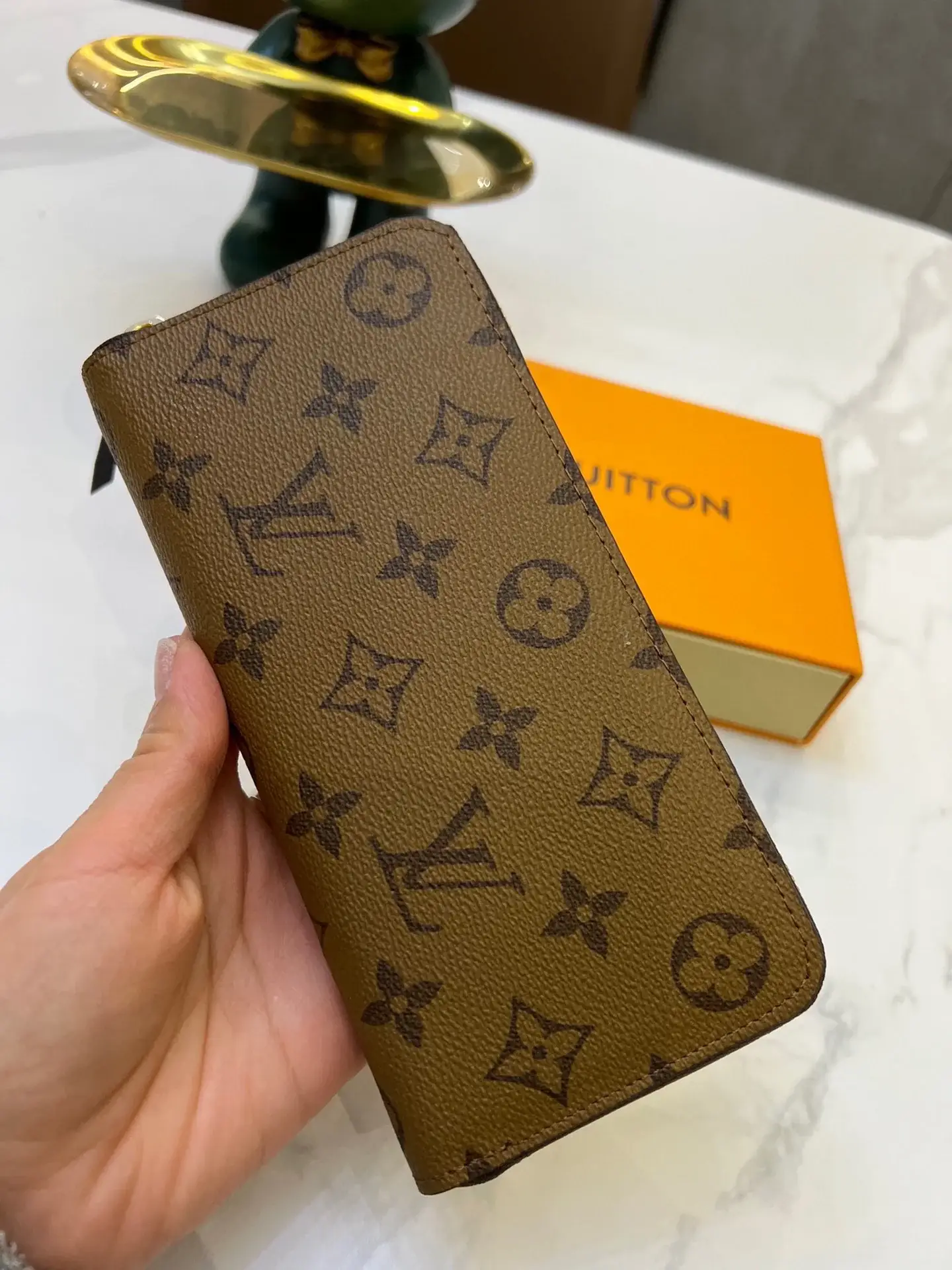Louis new arrival Monogram Reverse wallet size : 20*9*2cm - image 1