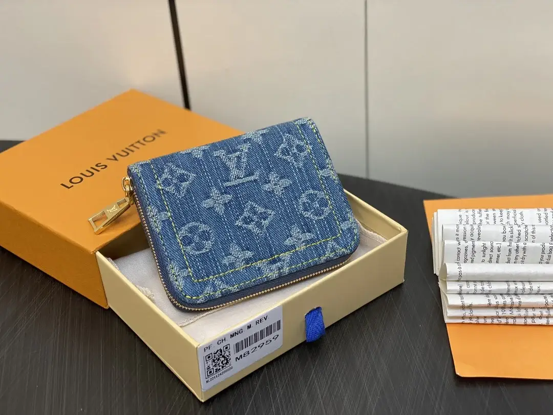 Louis new arrival Zippy Monogram denim wallet size: 11*8.5*2cm - image 2