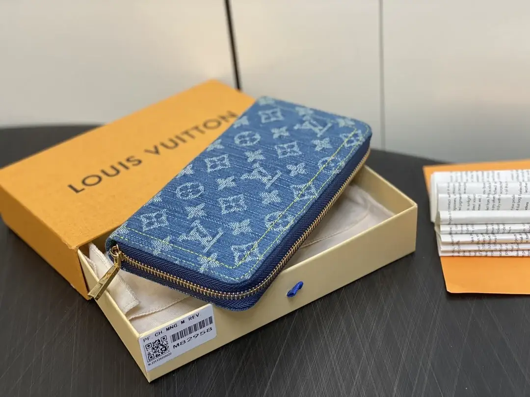 Louis new arrival Zippy Monogram denim wallet size: 19.5*10.5*2.5cm - image 5